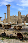 В Акрополе постоянно ведутся реставрационные работы и раскопки...