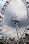 &quot Око Лондона&quot колесо обозрения на южном берегу Темзы, в честь начала нового тысячелетия.