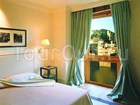 Lungarno Suites Hotel