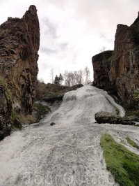 Джермукский водопад