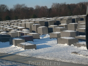 Мемориал убитым евреям Европы.Зрелище не из приятных.Скорбь в центре Берлина.