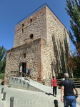 Torreón del Alamín  - это еще одна башня, оставшаяся от крепостной стены, ранее окружавшей древний город. Башня находится в северной части города, рядом ...
