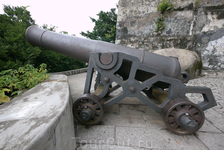 Пушки старого форта...