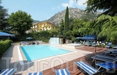 Limone Hotel