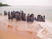 Побережье Ковалам, бухта Самудра  
Поездка на побережье для индийских школьников 