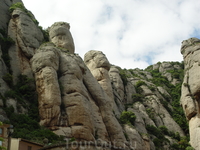 "Каменные великаны" на горе Монсерат.