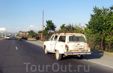 Жаль, не получилась фотка, где был запечатлен салон этой Волжанки..... Ужас....