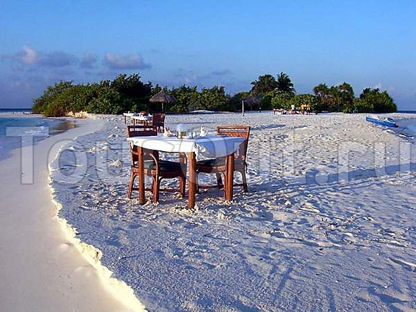 Lily Beach Resort & Spa At Huvahendhoo