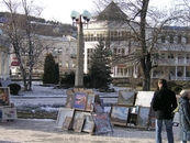 художественная выставка - продажа возле нарзанной галереи