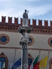 Памятник первому епископу Равенны
