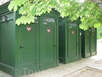 Туалеты у Рундальского дворца
