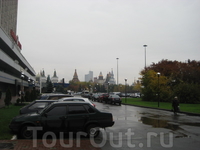 А на утро Москва погрузилась в дождливое уныние.