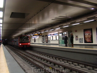 В метро