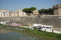 Рим. Река   Тибр ( Fiute  Tevere).