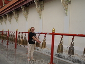 В горах северного Таиланда мы посетили несколько буддистских храмов, ударять в колокола считается хорошо, то ли грехи отпускаются, то ли желания сбываются ...