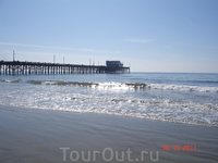 Пирс на тихоокеанском побережье города Newport Beach, Ca.