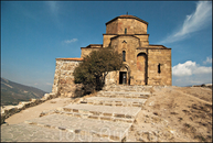 Джвари —  (досл. «крест») — грузинский монастырь и храм VII века (промежуток между 605 и 642 гг.)Расположен на вершине горы у слияния Куры и Арагви близ ...