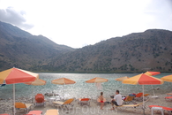 На озере Курна, здесь можно и искупаться и вкусно пообедать (кстати достаточно дешево)