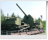 180 мм орудие на железнодорожной платформе ТМ-1-180 (СССР).
Вращающаяся часть ТМ-1-180 со 180-мм пушкой Б-1-П была взята с мелкими изменениями от береговой ...