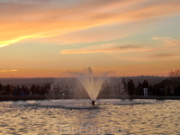Версия века XVIII - “De Madrid al cielo, y, en el cielo, un agujerito para verlo”. Увидеть Мадрид и можно на небо и там , на небе, чтоб осталась дырочка ... Версия века XVIII - “De Madrid al cielo, y, en el cielo, un agujerito para verlo”. Увидеть Мадрид и можно на небо и там , на небе, чтоб осталась дырочка ...