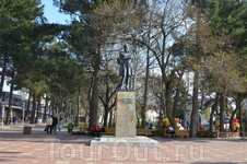 Геленджикский памятник М.Ю. Лермонтову