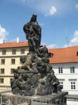 Карлов мост - настоящий музей под открытым небом. Его украшают скульптуры самых почитаемых в Чехии святых и исторических личностей. Большинство из них ...