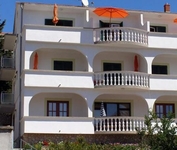 Apartments and Rooms Perina