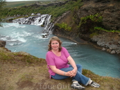 Уникальнийшие лавовые водопады Хрейнфоссар. Hraunfossar — серия небольших водопадов, формирующиеся из многочисленных ручейков (более 100) протяжностью ...