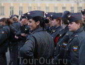 Женское лицо питерского МВД