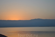 рассвет на Мертвом море