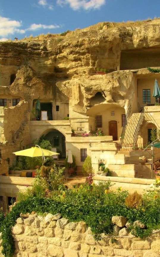 4ODA Cave House