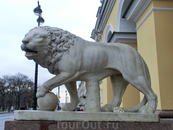 Дом Лобанова-Ростовского, называемый "Дом со львами" - один из самых знаменитых домов в Петербурге. Дом был построен в 1817-1820 гг Огюстом Монферраном ...