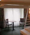 Avenue Hotel