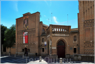 Рядом Музей еврейской культуры, где собраны экспонаты со всей Испании.
Синагога Санта Мария ла Бланка (XII) – одна из самых больших синагог Толедо (28 ...