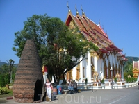 Буддистский монастырь Ват Чалонг 