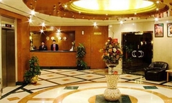 Oasis Court Hotel