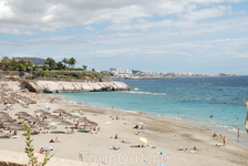Красивейший пляж Эль Дюке считается главным пяти-звёздочным пляжем юга. Именно на этот пляж выходит шикарный отель Bahia del Duque, входящий в авторитетный ...