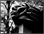 Голова индейца Фрагмент монумента Мира