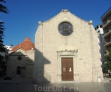 Старая церковь Святого Минаса (на переднем плане) и церковь Святой Екатерины Синайской.