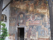 фрески в монастыре