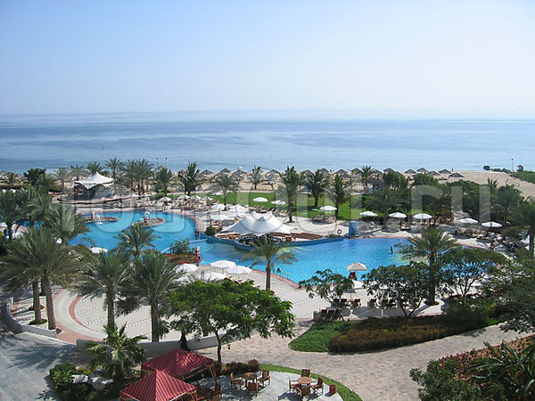 Le Meridien Al Aqah Beach Resort