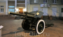 122- мм гаубица у Зала Воинской Славы.