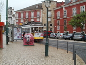 улицы Лиссабона и трамвай 28