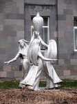 Скульптурная группа возле санатория Олимпия