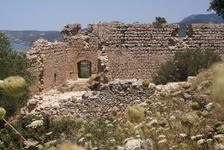 Руины часовни внутри замка Критиния