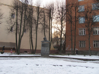 памятник Коненкову