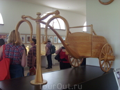 реконструкция найденной древней колесницы, в масштабе 5:1.