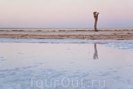 Рассвет на соленом озере Шотт-эль-Джерид