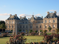 Люксембургский дворец и сад в Париже