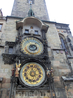 Башню ратуши украшают куранты, называемые Пражский Орлой. Самые старые детали часов относятся к 1410 году и были изготовлены часовыми мастерами Микулашем ...